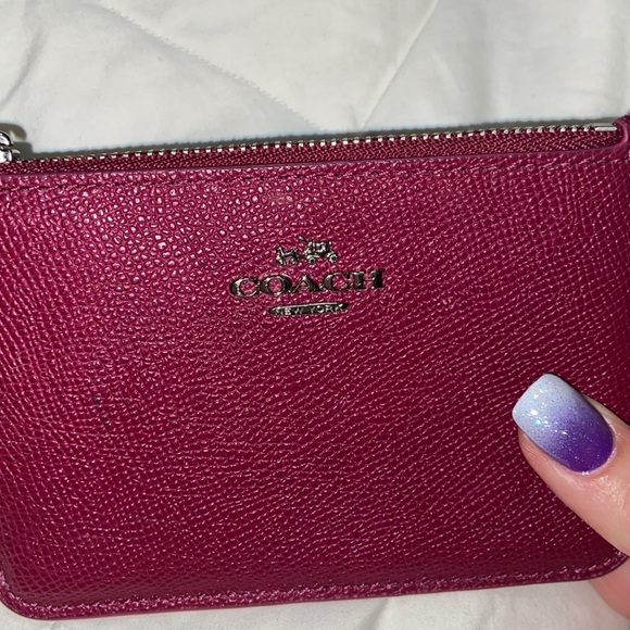 Like new Gorgeous leather Coach zip coin pouch & key chain - Picture 3 of 7